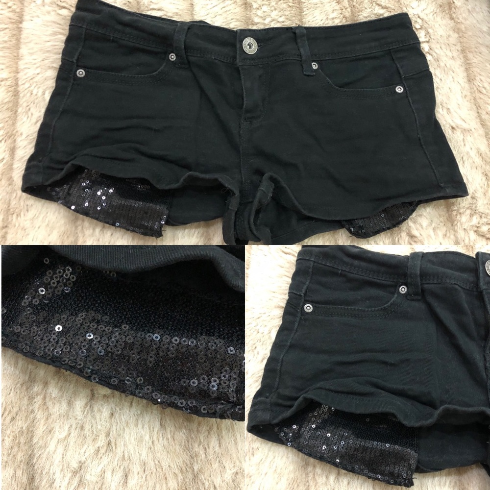 🖤 CUTE oversized sequin pocket BLACK DENIM SHORTS